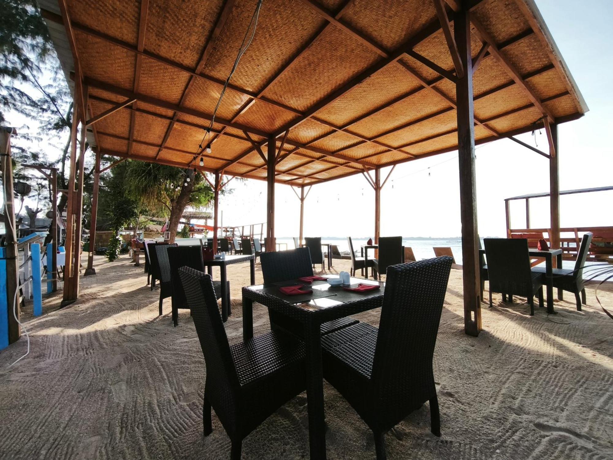 Matahari Bungalow 3 Gili Air Exteriör bild